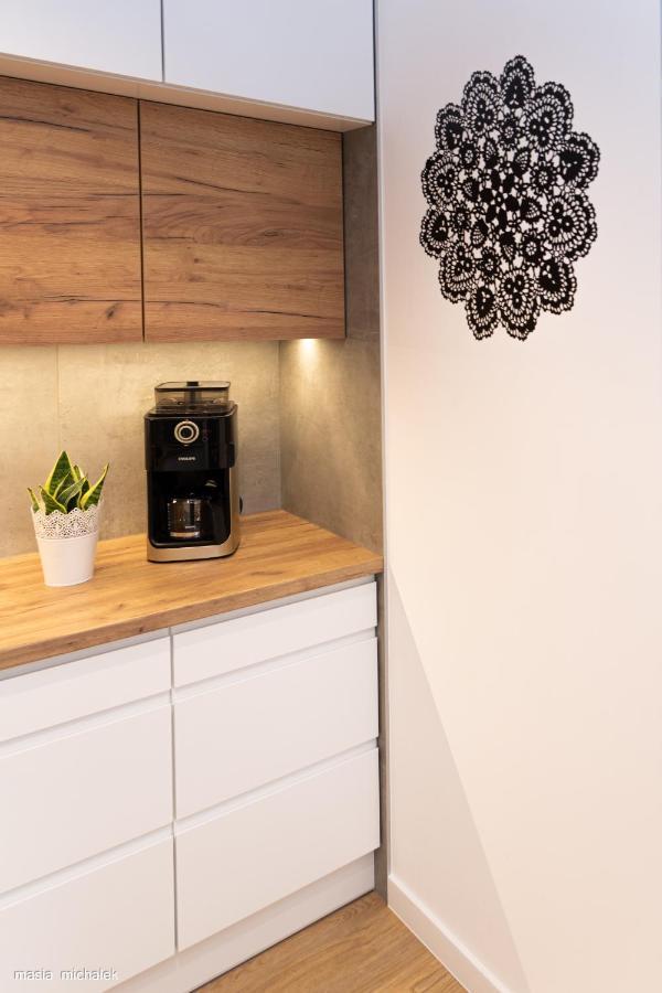 איסטבנה Daj Sobie Czas Apartament מראה חיצוני תמונה